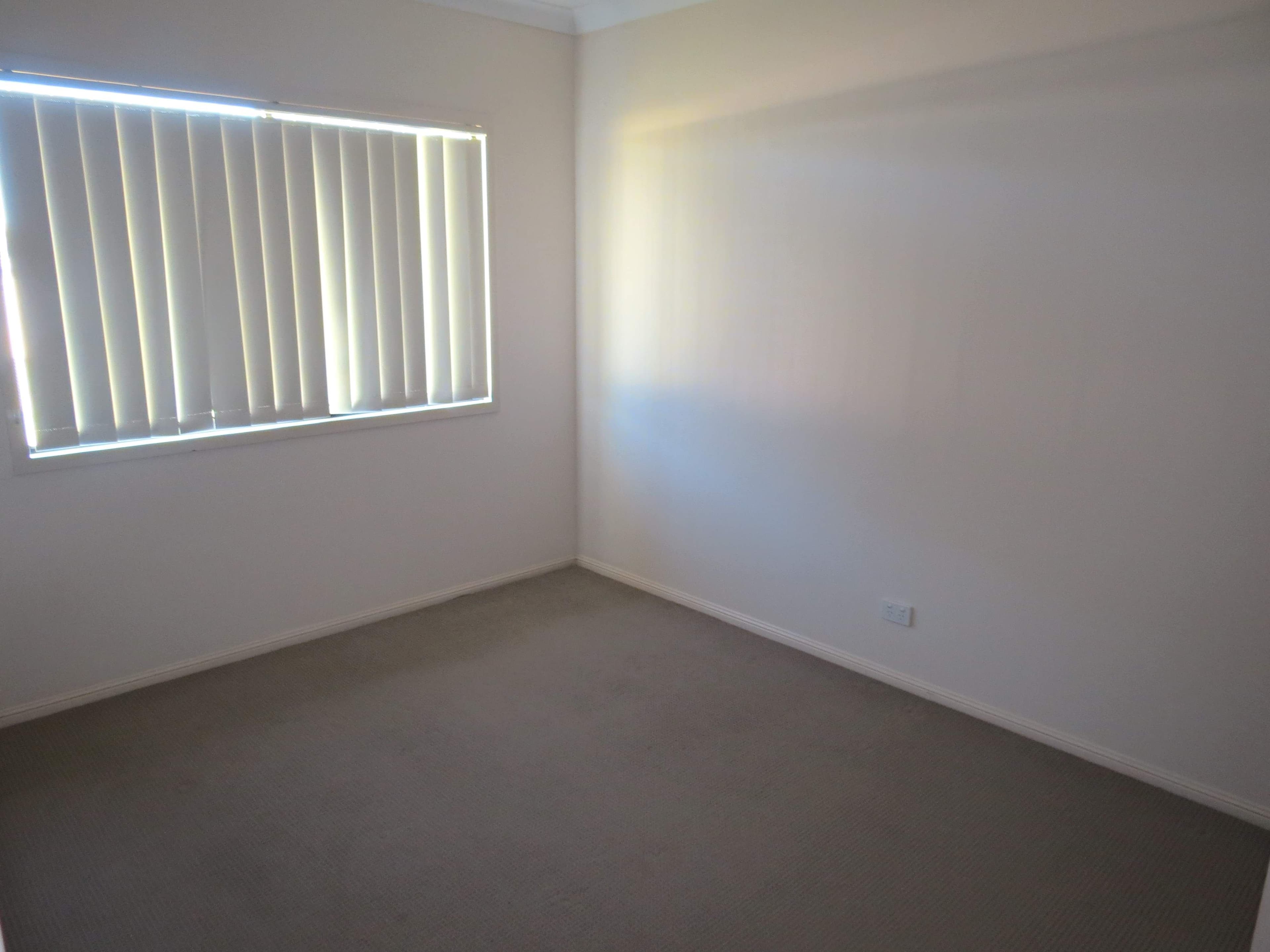 7 Glovar Street, Emerald QLD 4720, Emerald - Thumbnail 7