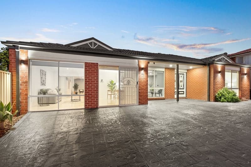 4 Kensington Court, Hampton Park - Thumbnail 2
