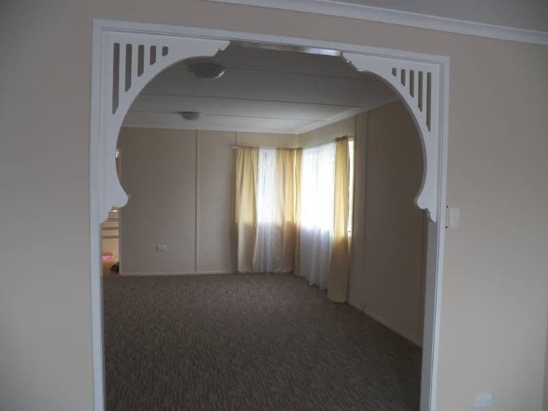 8 Norris Street, WEST GLADSTONE QLD 4680, West Gladstone - Thumbnail 4