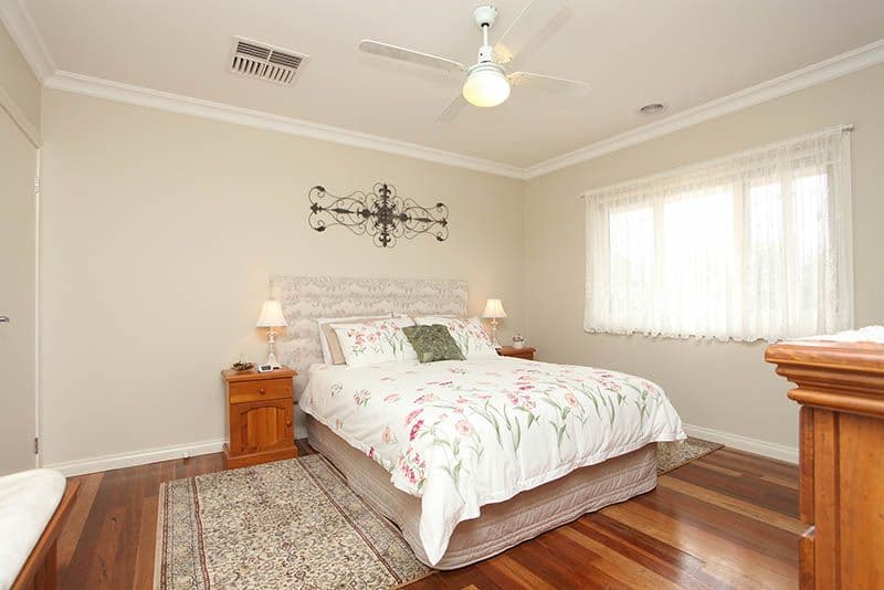 12 Barbers Drive, SOUTH MORANG VIC 3752, South Morang - Thumbnail 5