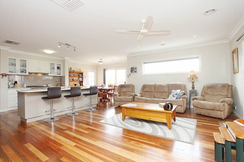 12 Barbers Drive, SOUTH MORANG VIC 3752, South Morang - Thumbnail 7