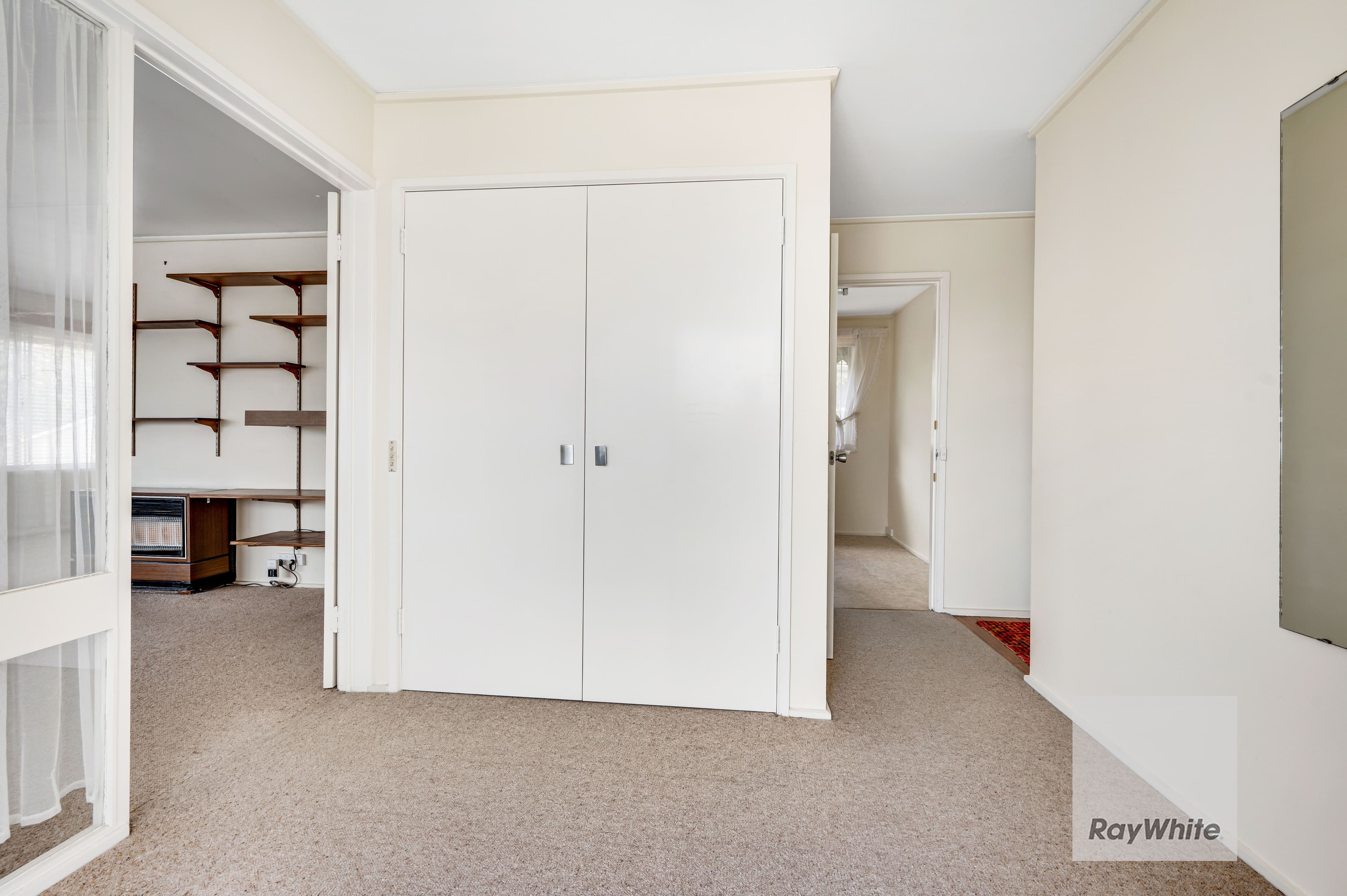 27 Rylandes Drive, Gladstone Park VIC 3043, Gladstone Park - Thumbnail 4