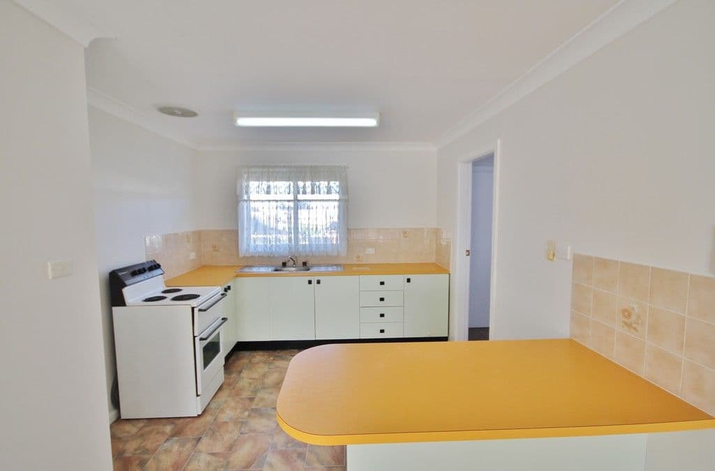 61 Blackett Avenue, Young - Thumbnail 3