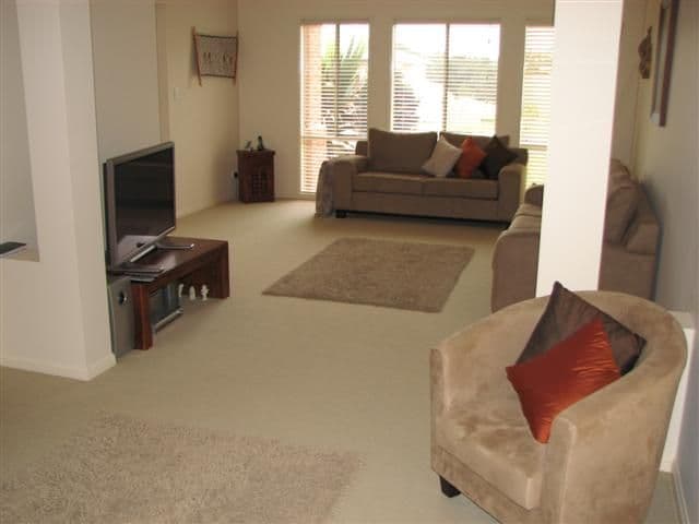 27  Cordyline Drive, REEDY CREEK QLD 4227, Reedy Creek - Thumbnail 3