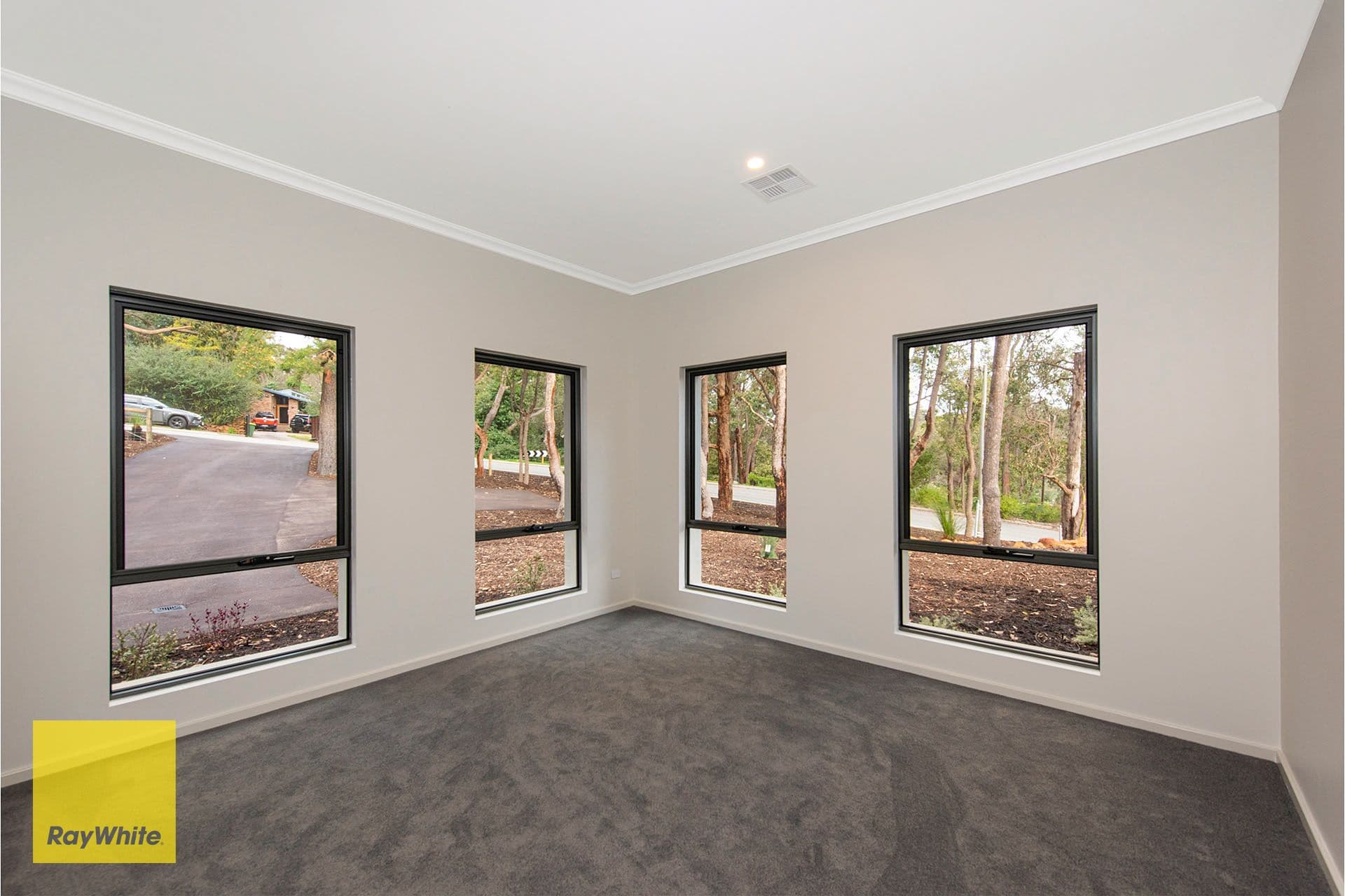 21 Davies Crescent, Gooseberry Hill WA 6076, Gooseberry Hill - Thumbnail 5