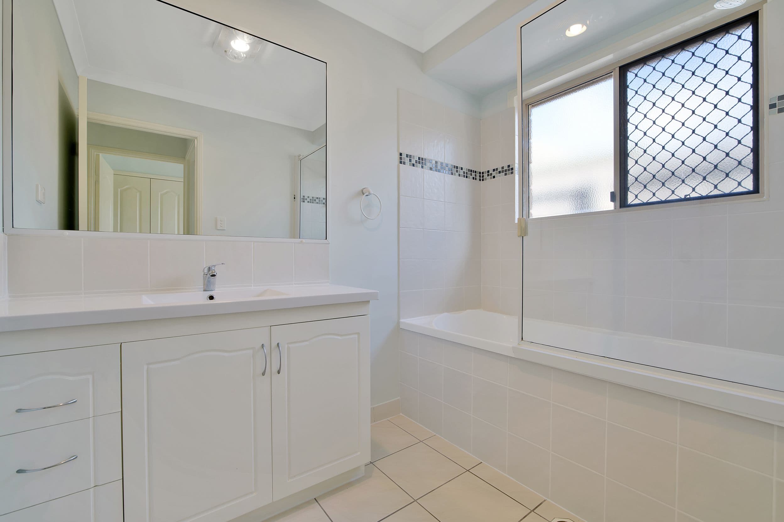 74 Col Brown Avenue, Clinton QLD 4680, Clinton - Thumbnail 7
