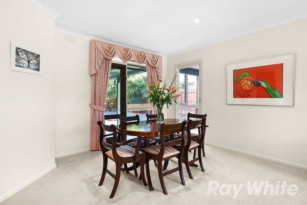 16 Pentland Court, Glen Waverley VIC 3150, Glen Waverley - Thumbnail 2
