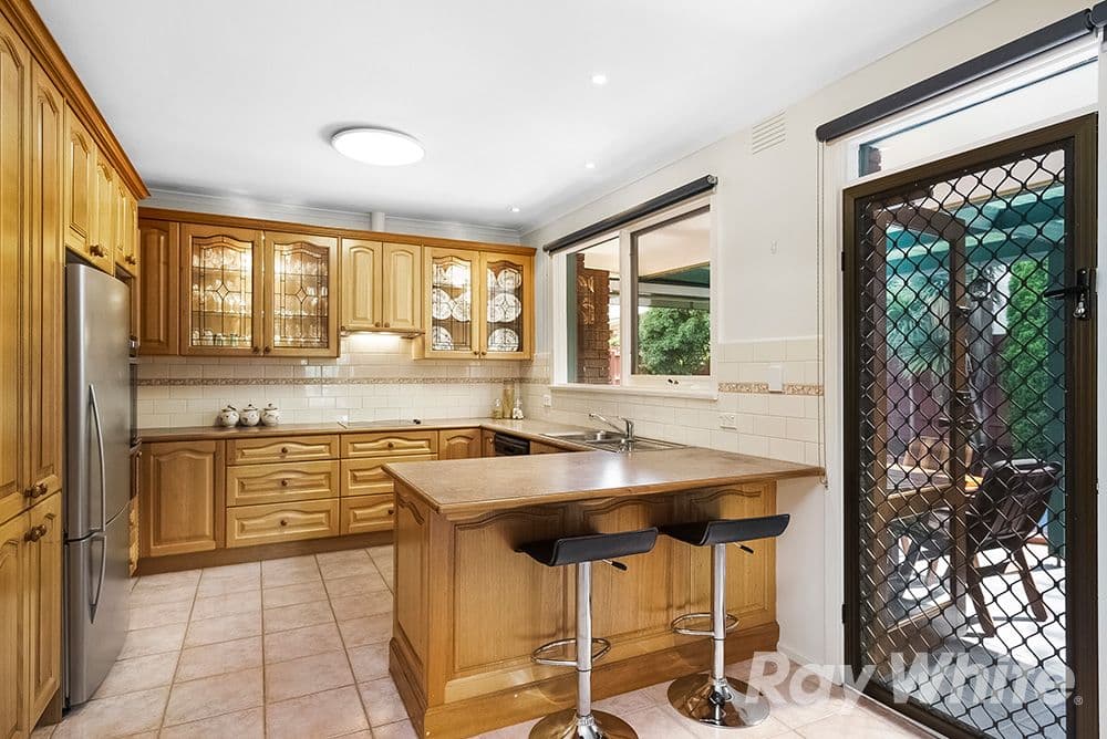 16 Pentland Court, Glen Waverley VIC 3150, Glen Waverley - Thumbnail 3