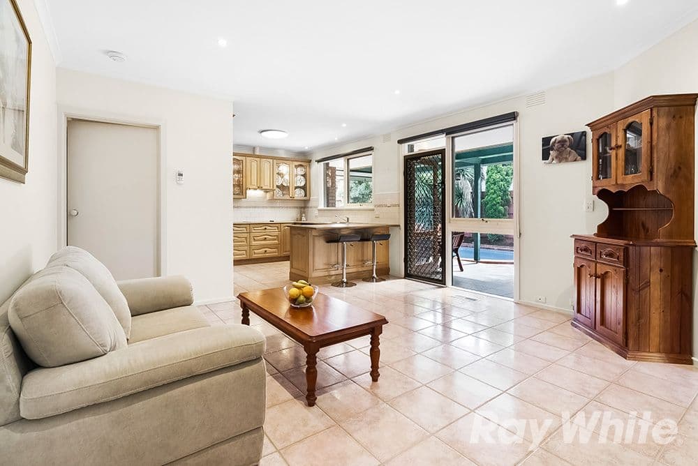 16 Pentland Court, Glen Waverley VIC 3150, Glen Waverley - Thumbnail 4