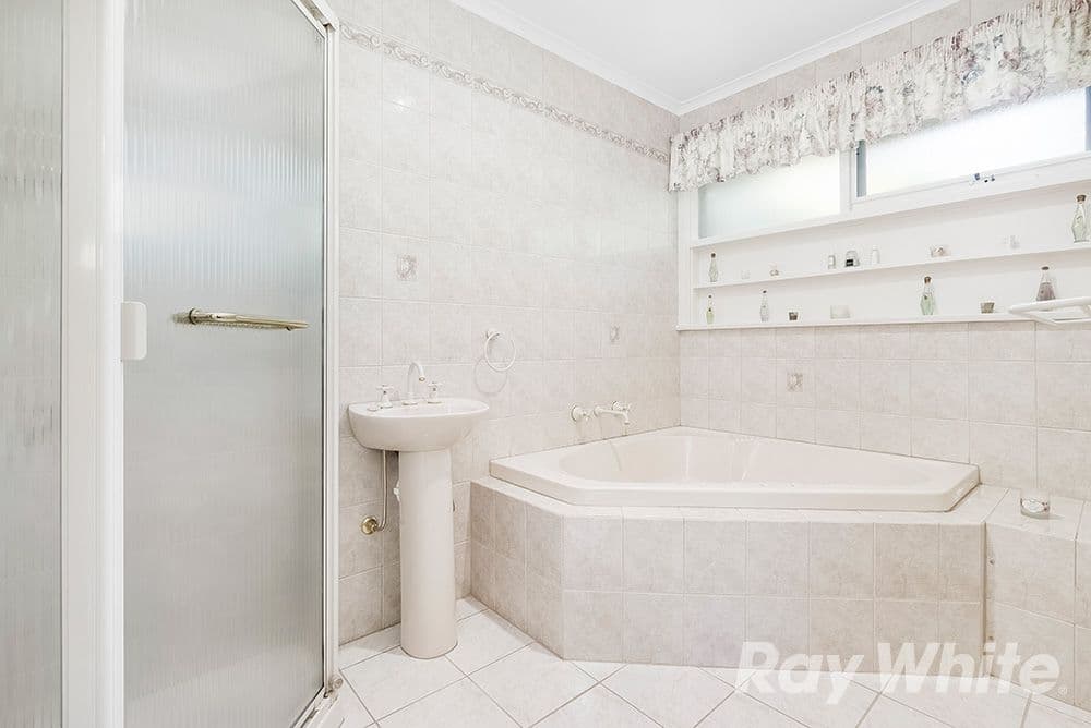 16 Pentland Court, Glen Waverley VIC 3150, Glen Waverley - Thumbnail 8