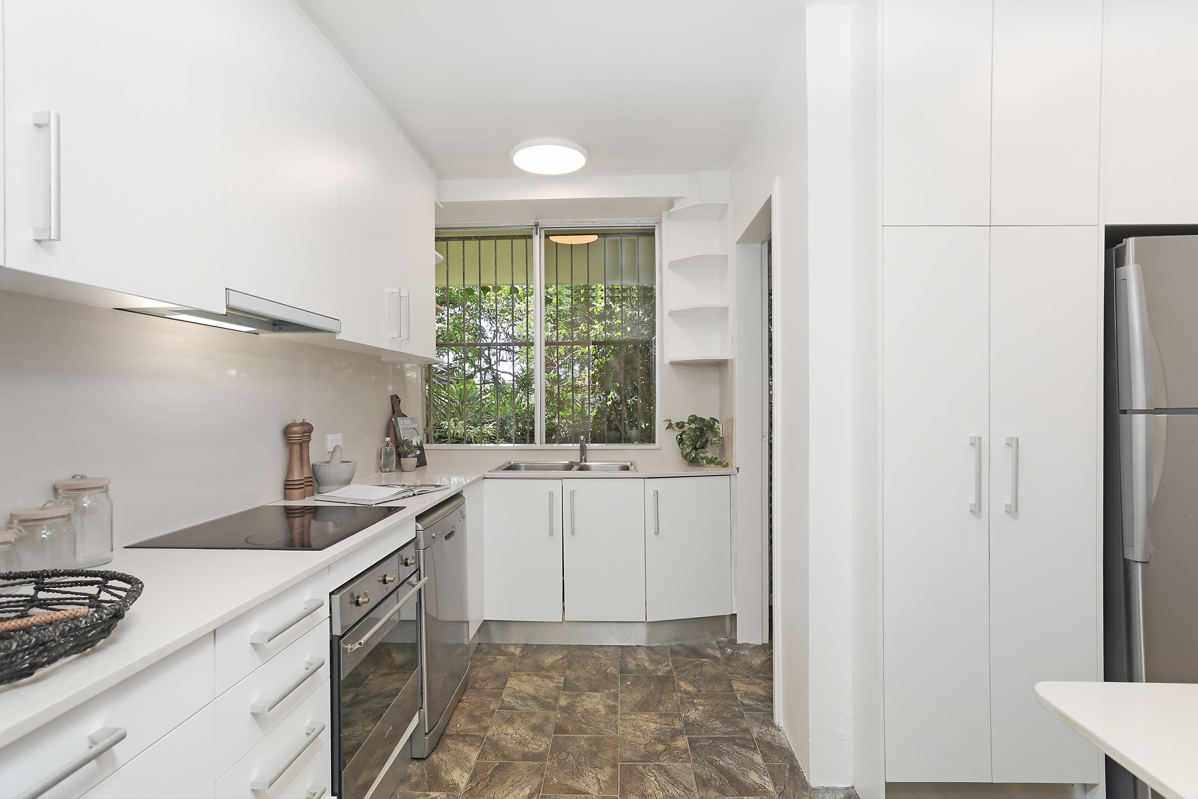 2 Oceanview Avenue, Vaucluse NSW 2030, Vaucluse - Thumbnail 5