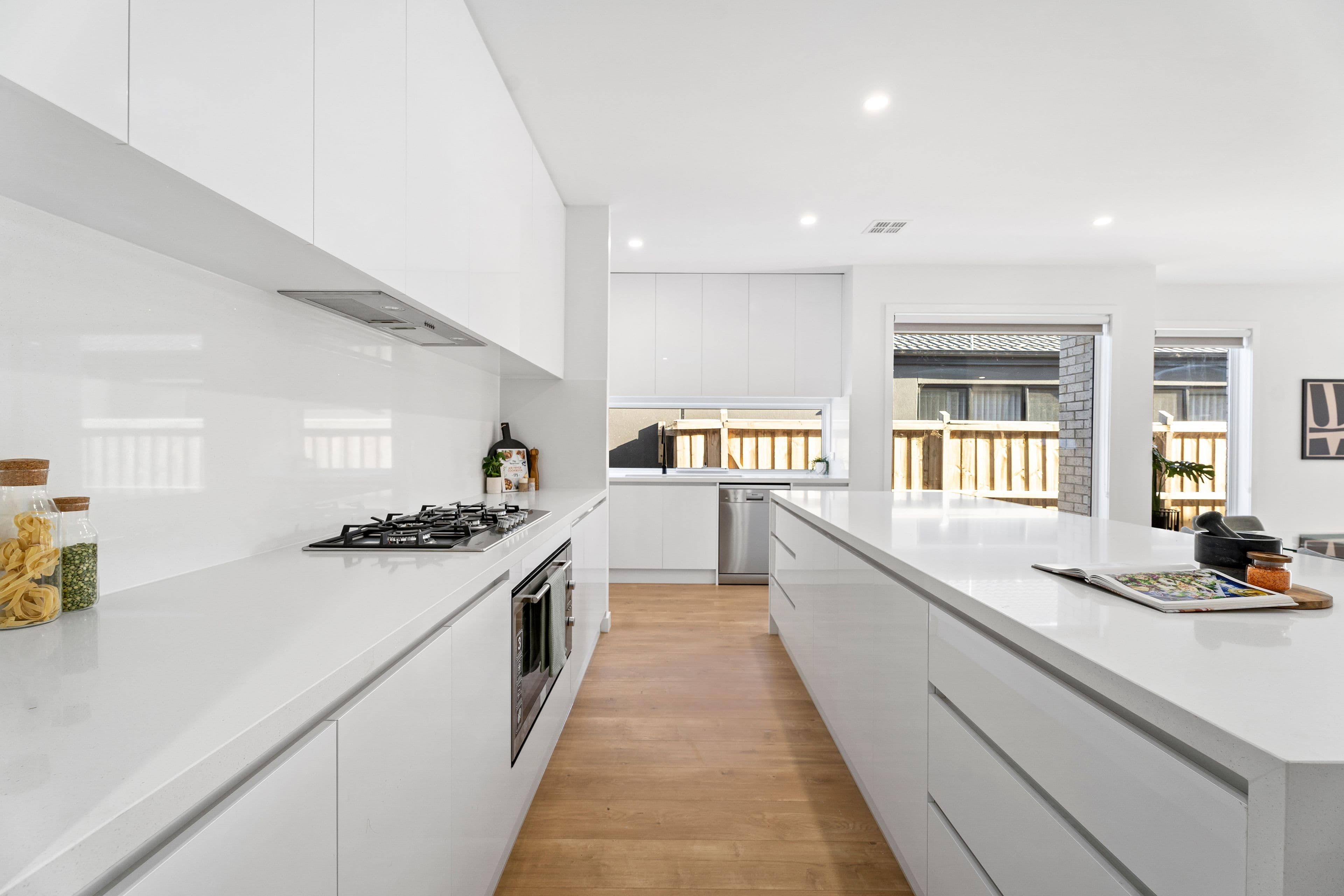 81 Montego Boulevard, Sunbury VIC 3429, Sunbury - Thumbnail 2