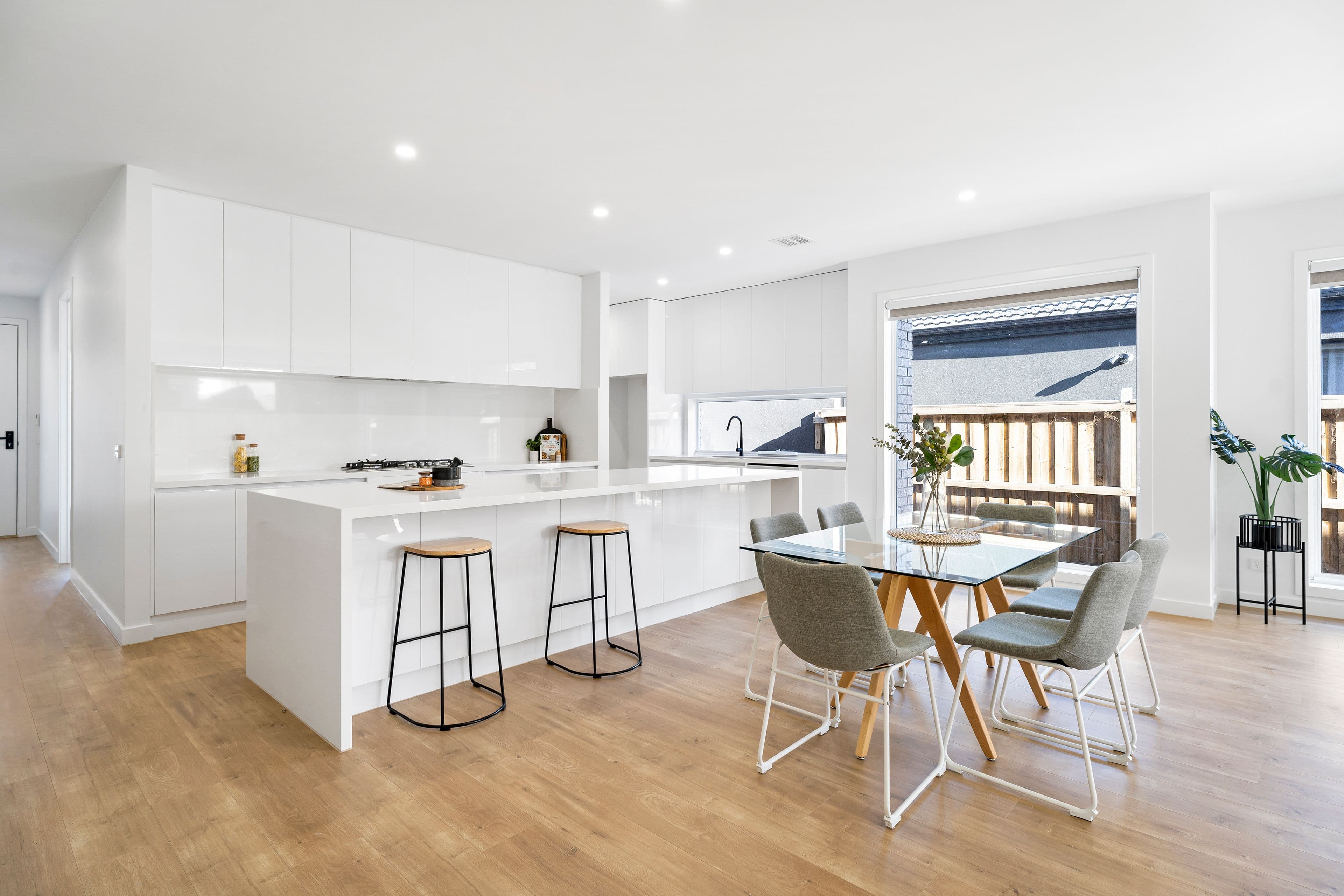 81 Montego Boulevard, Sunbury VIC 3429, Sunbury - Thumbnail 3