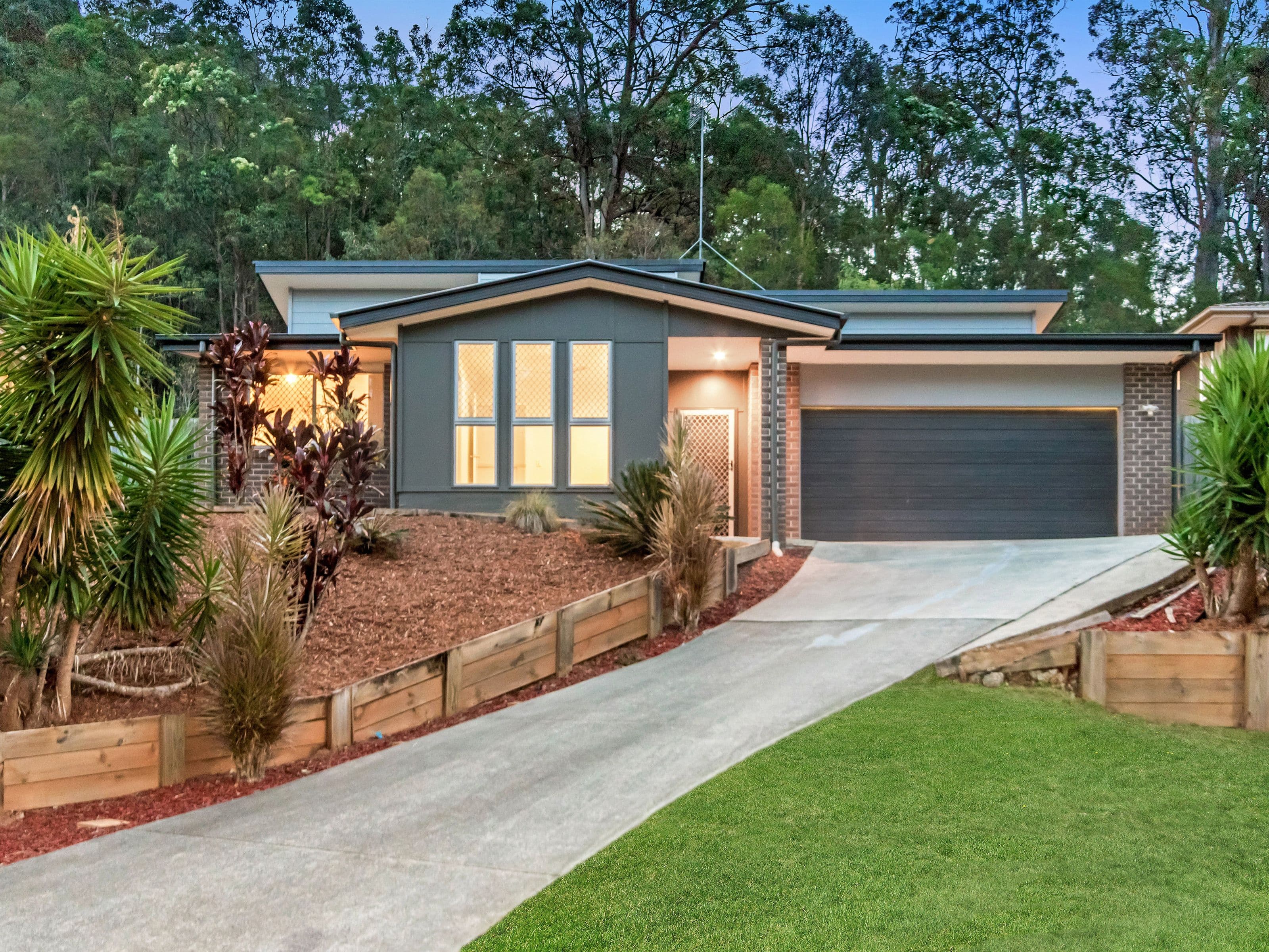 17 Finnin Court, Maudsland QLD 4210, Maudsland - Image 1