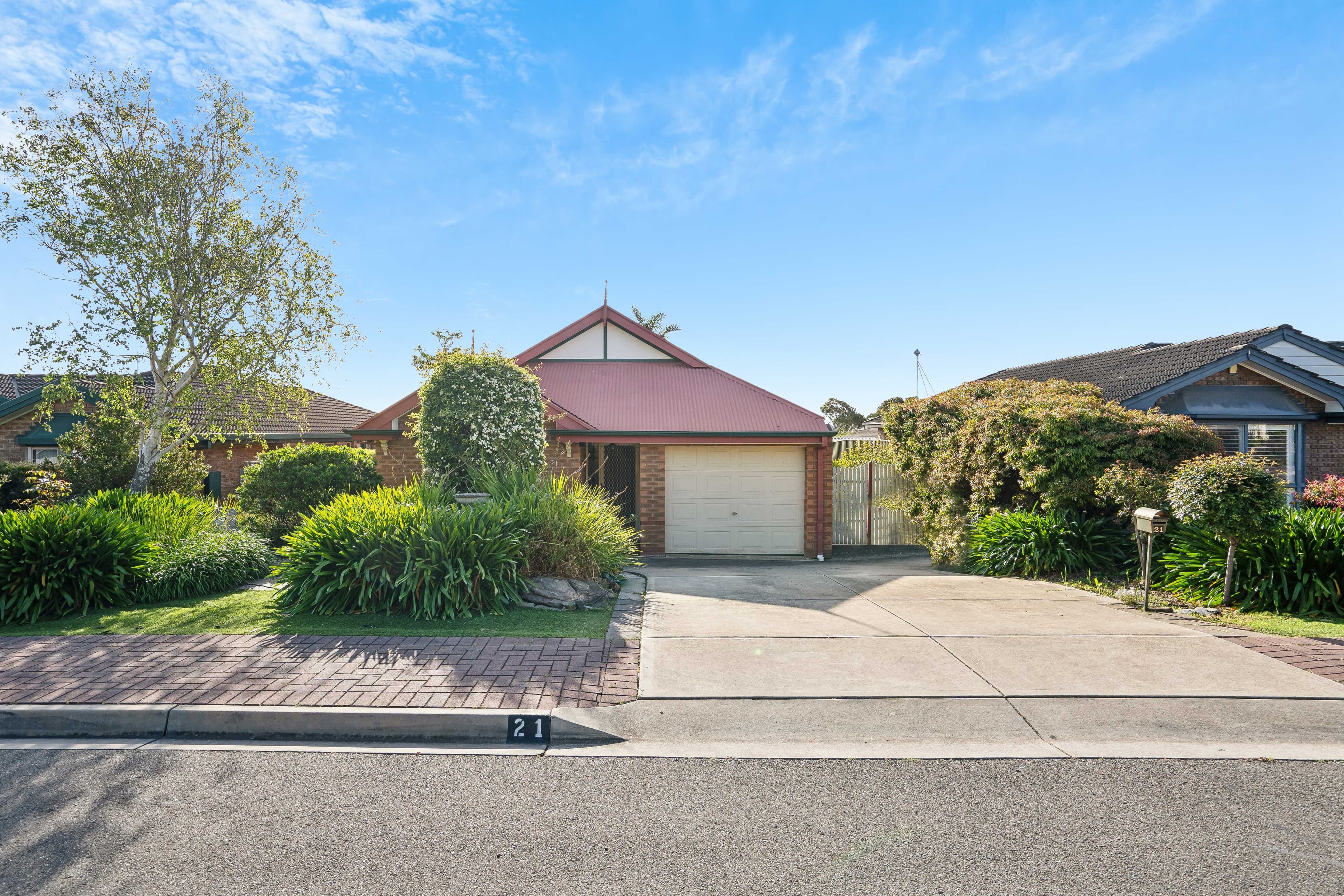 21 Brookland Valley Drive, Woodcroft SA 5162, Woodcroft - Image 1