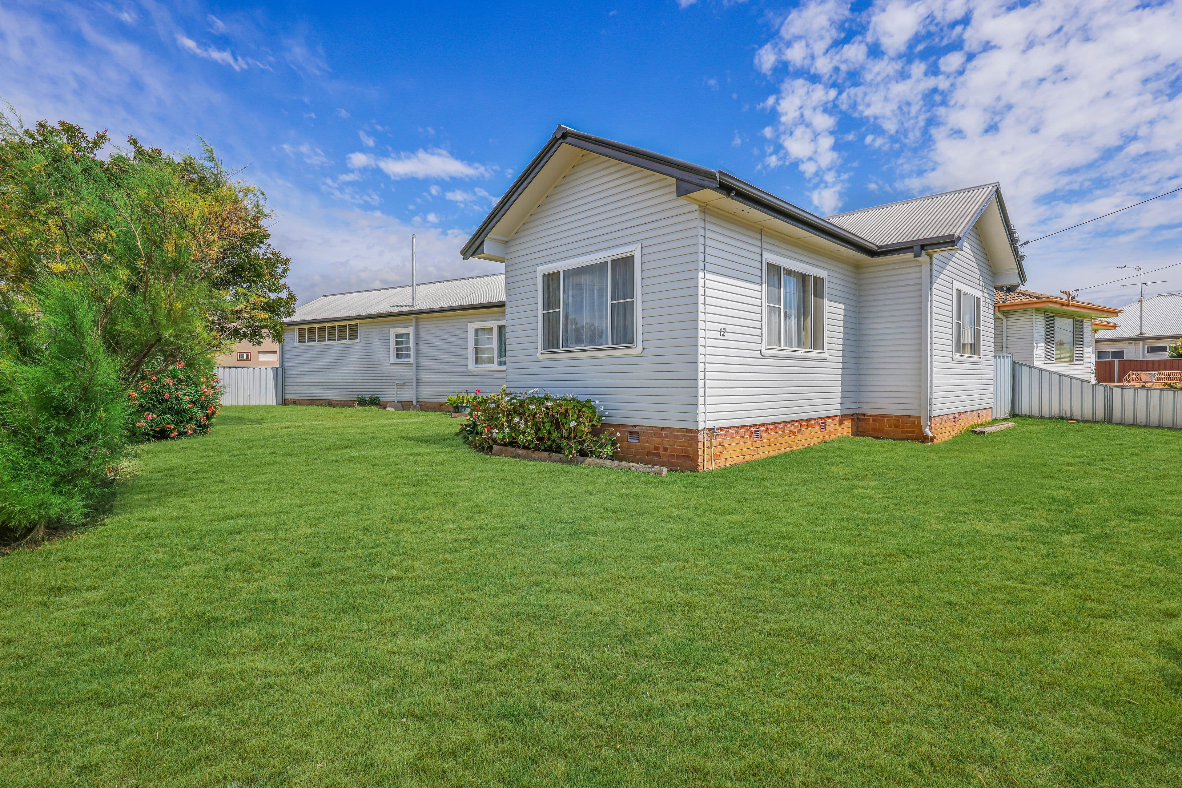 12 Patricia Avenue, Tamworth NSW 2340, South Tamworth - Thumbnail 2