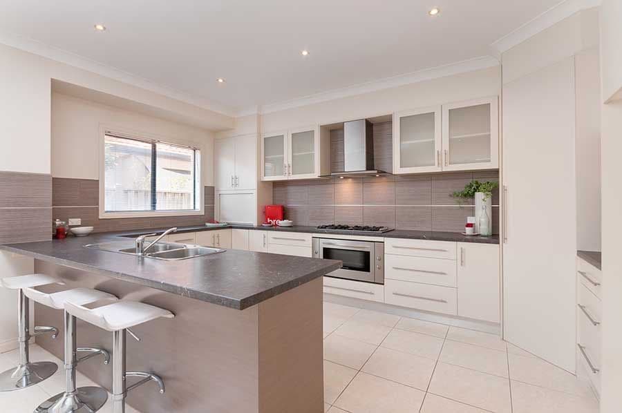 23 Dalwhinnie Crescent, Craigieburn VIC 3064, Craigieburn - Thumbnail 2