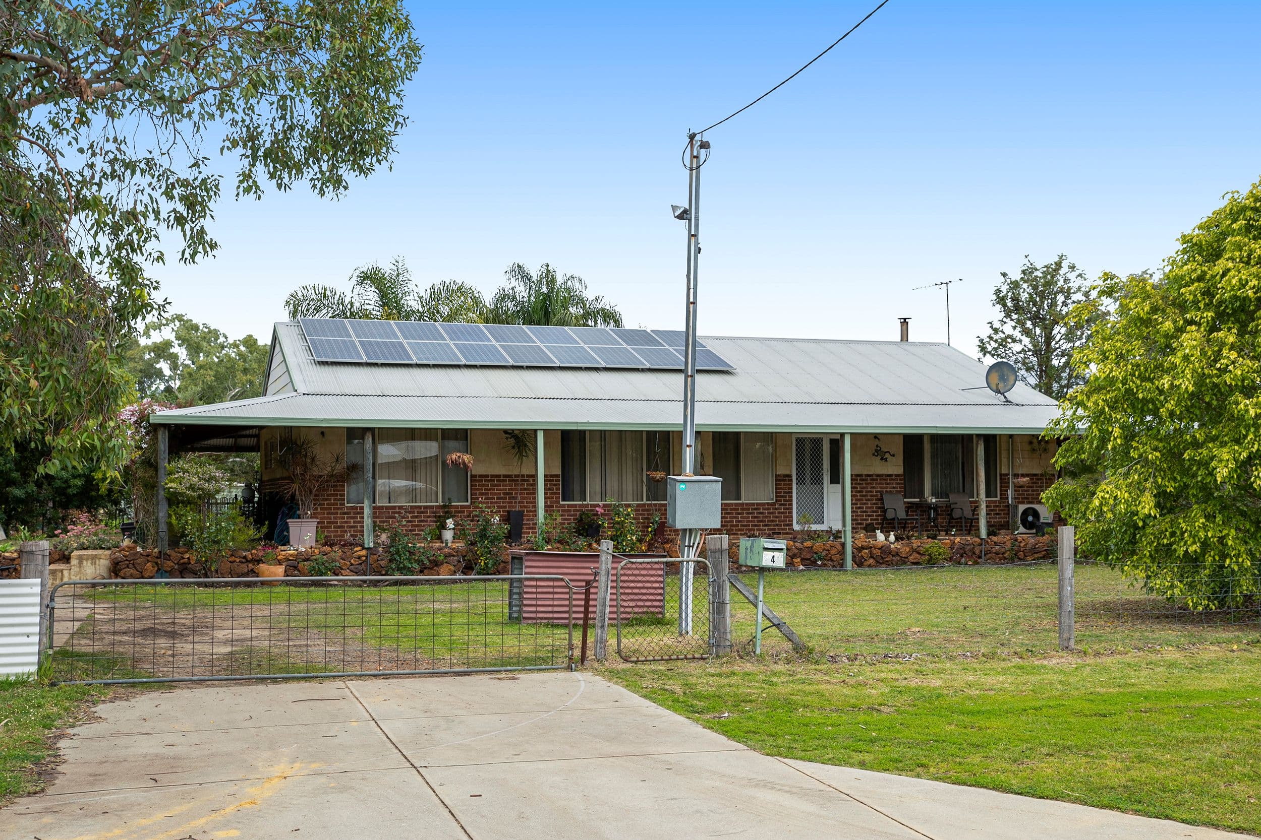4 Deanhead Street, Bullsbrook WA 6084, Bullsbrook - Image 1