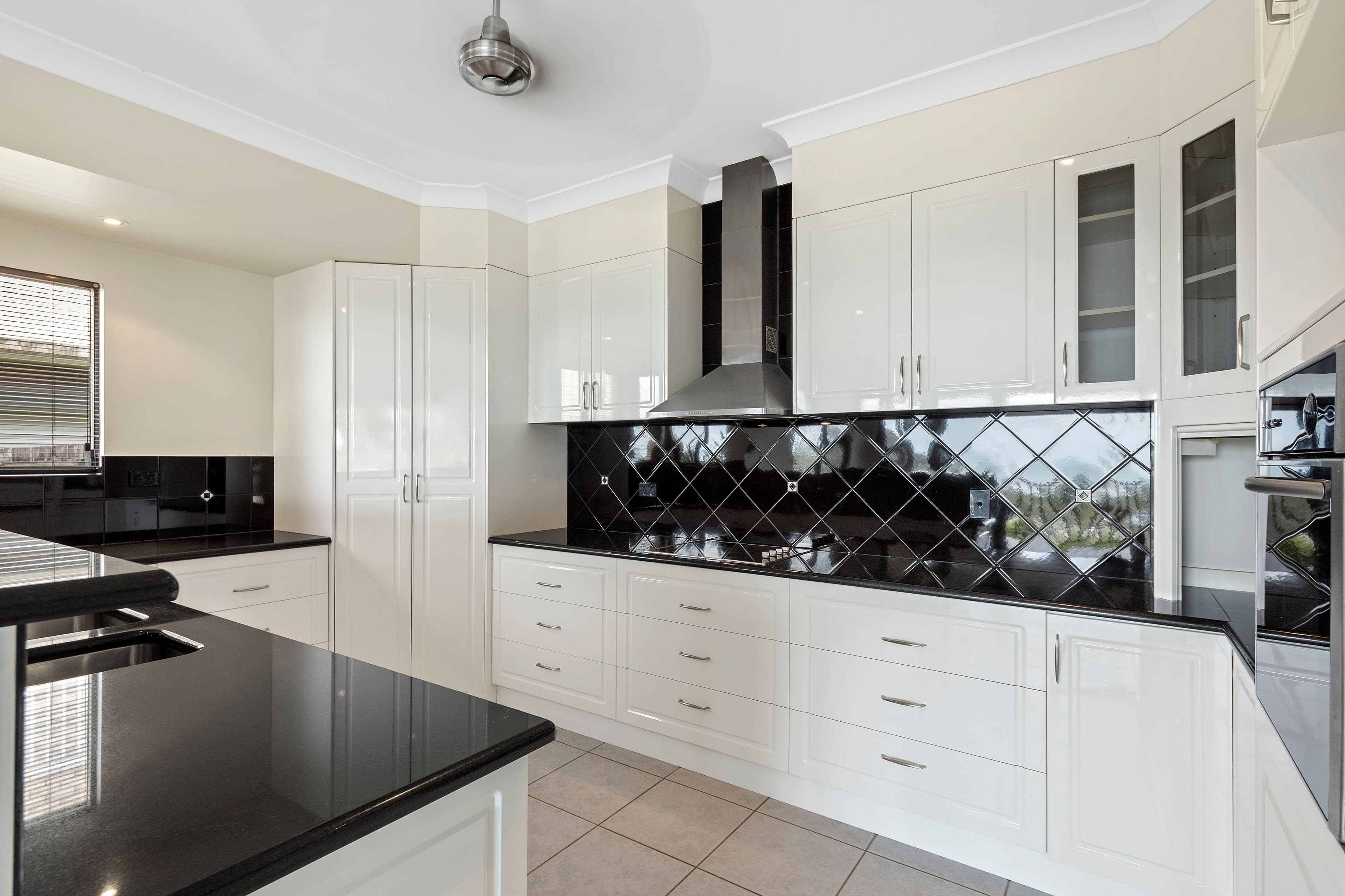 42 Country Road, Cannonvale QLD 4802, Cannonvale - Thumbnail 6
