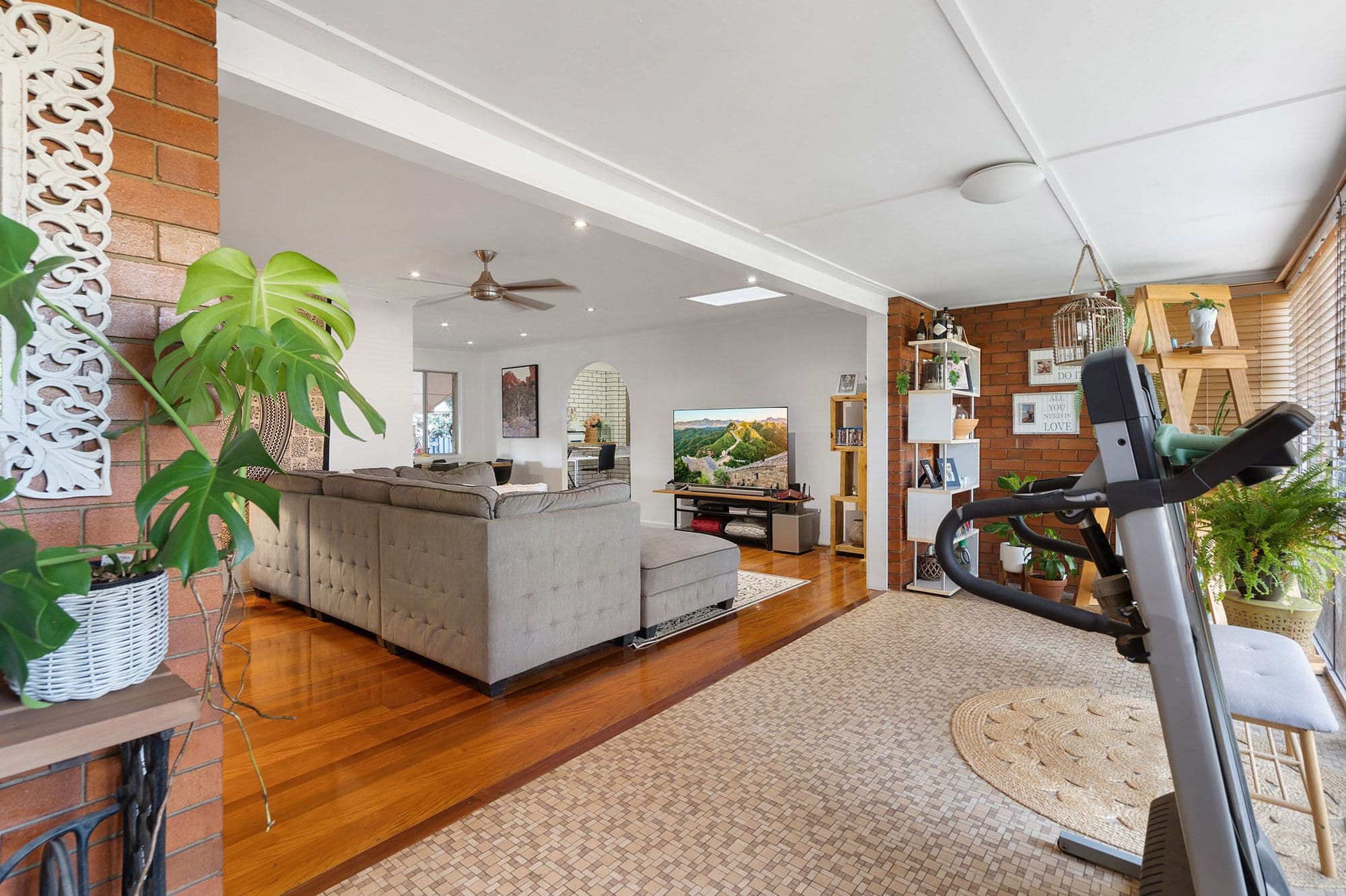 20 Cremin Street, Upper Mount Gravatt QLD 4122, Upper Mount Gravatt - Thumbnail 2