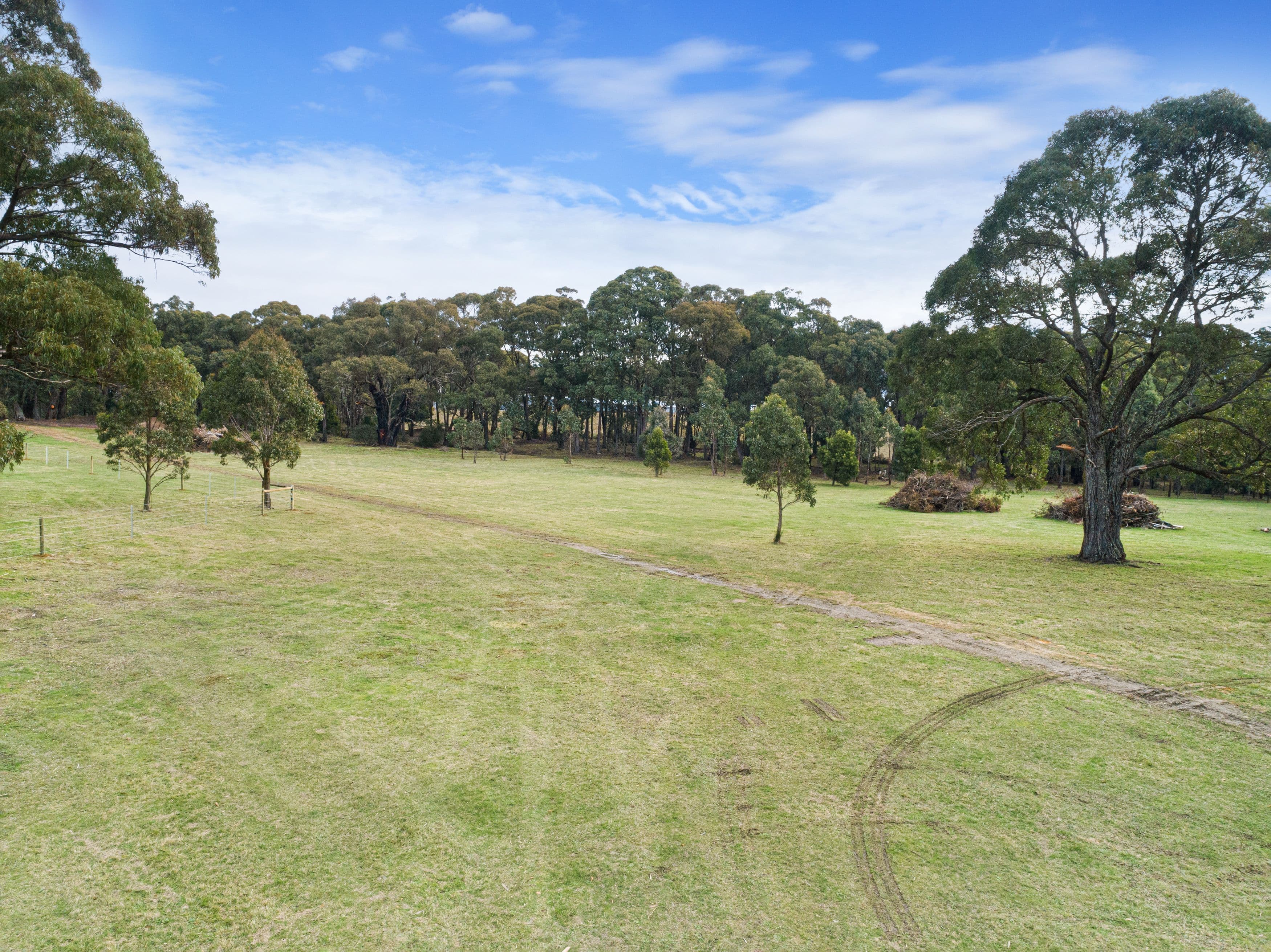 1040 Eureka Street, Warrenheip VIC 3352, Warrenheip - Thumbnail 4