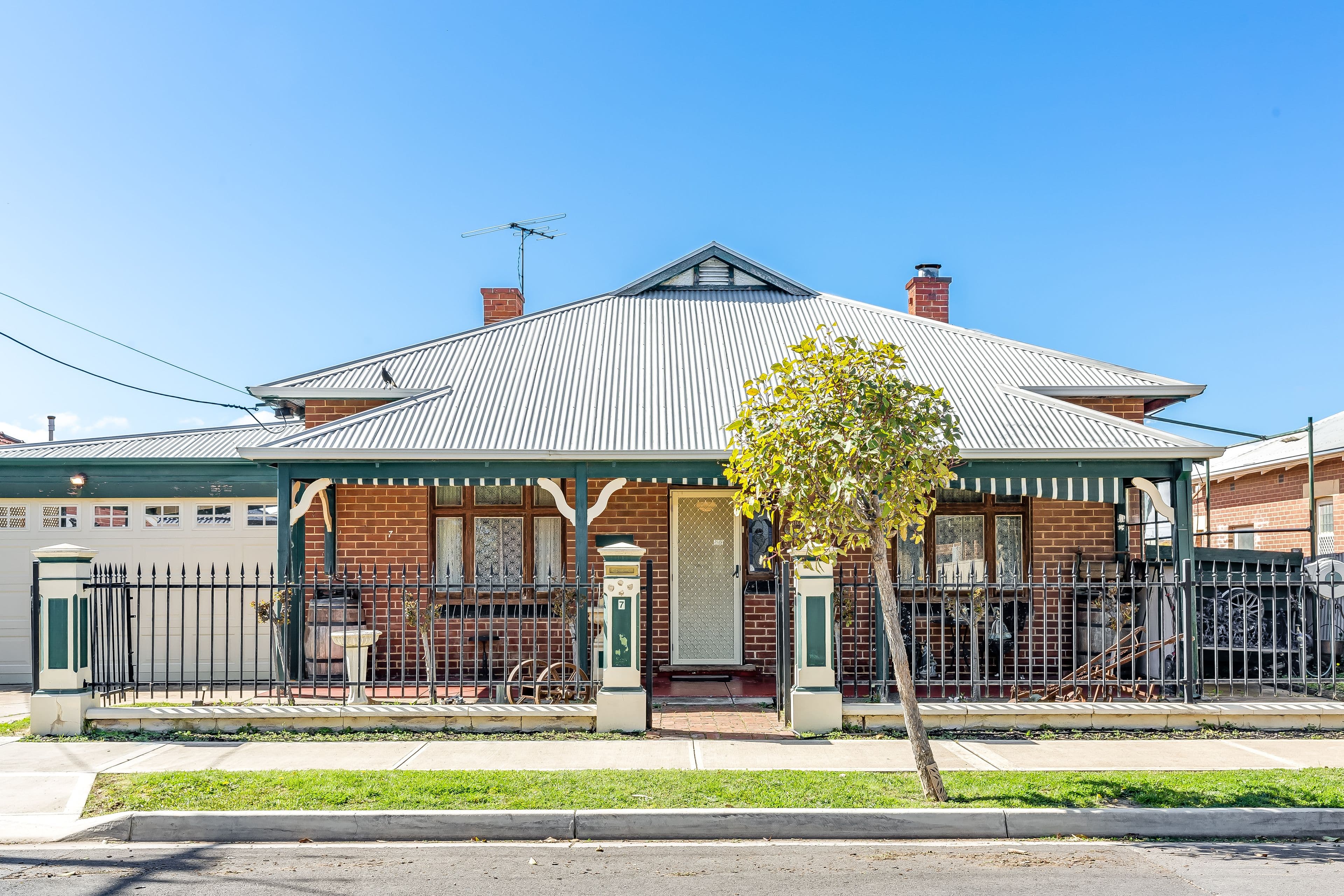 7 De Haviland Avenue, Hendon SA 5014, Hendon - Thumbnail 2