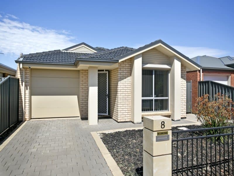 8 Glenrowan Street, Andrews Farm - Image 1