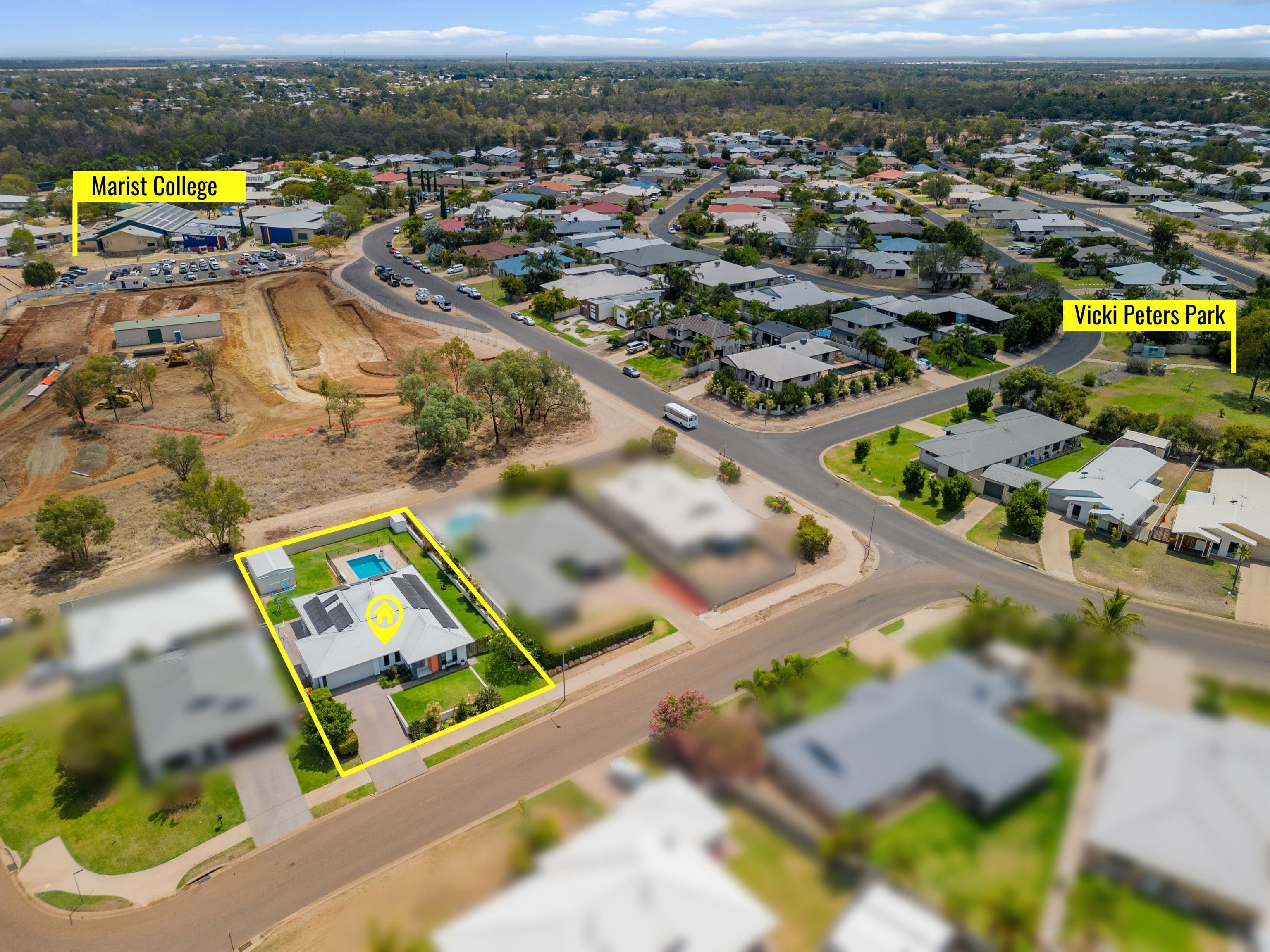 6 Stephan Street, Emerald QLD 4720, Emerald - Thumbnail 2