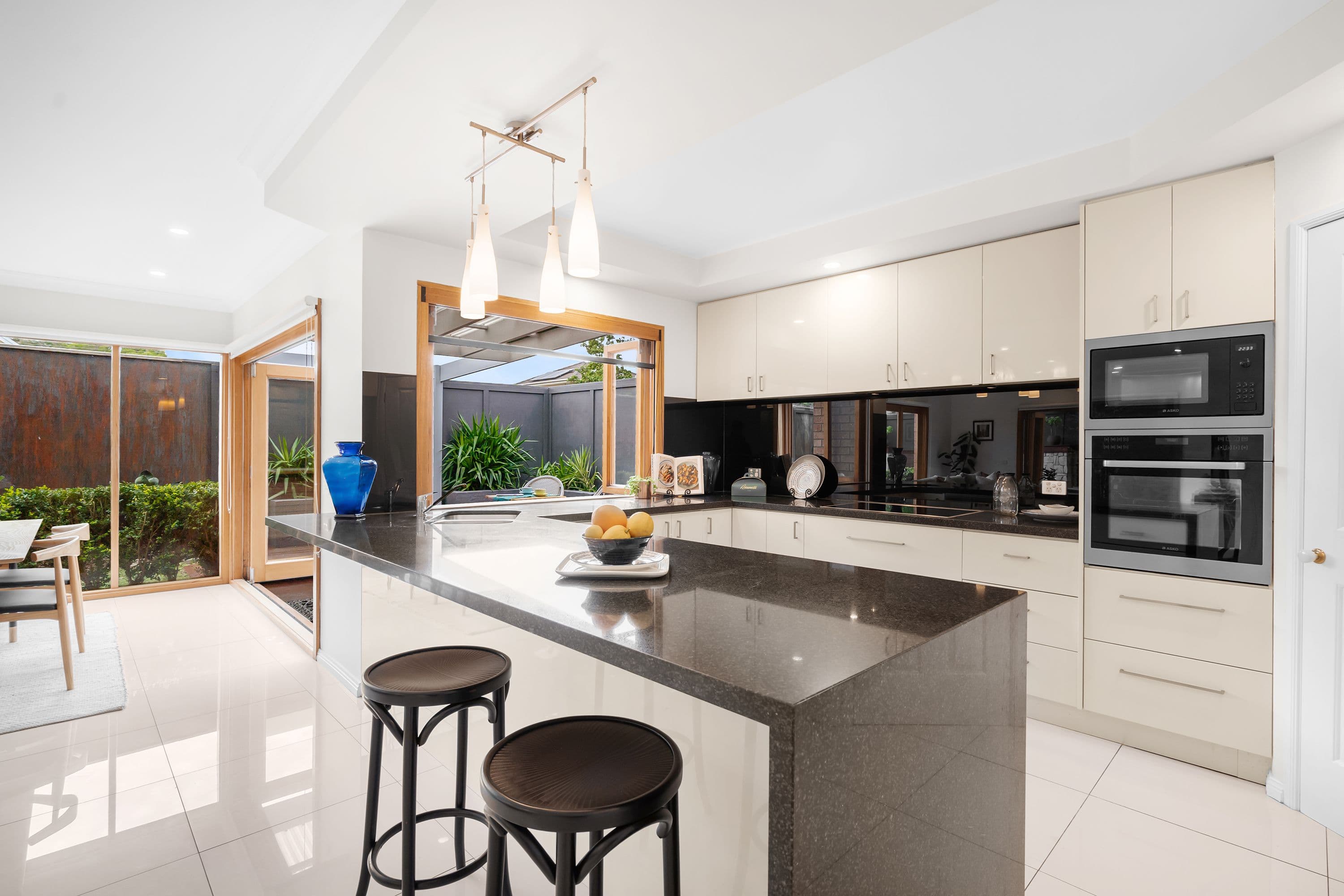 18 Huntingtower Crescent, Mount Waverley VIC 3149, Mount Waverley - Thumbnail 5