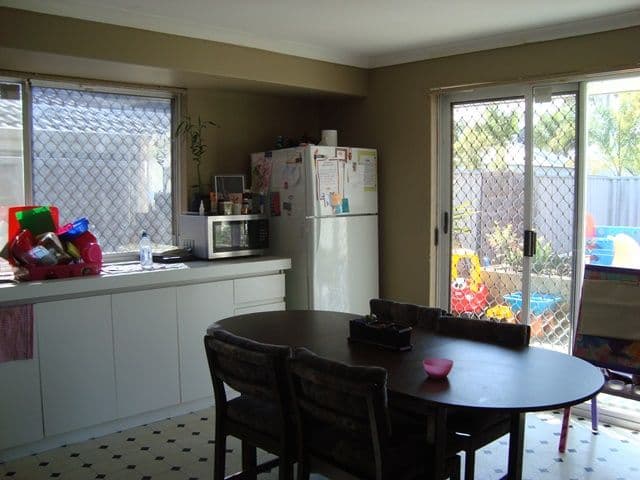 12 Robins Rise, STRATTON WA 6056, Stratton - Thumbnail 2
