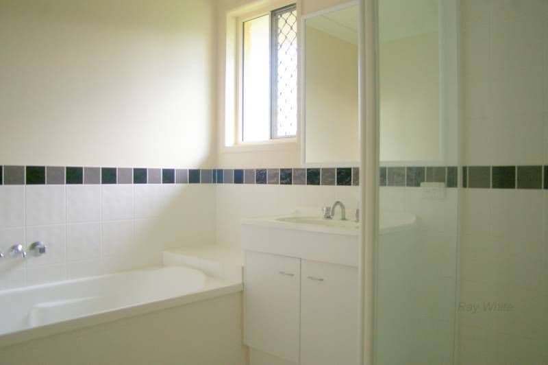 26 Admiral Drive, DECEPTION BAY QLD 4508, Deception Bay - Thumbnail 5