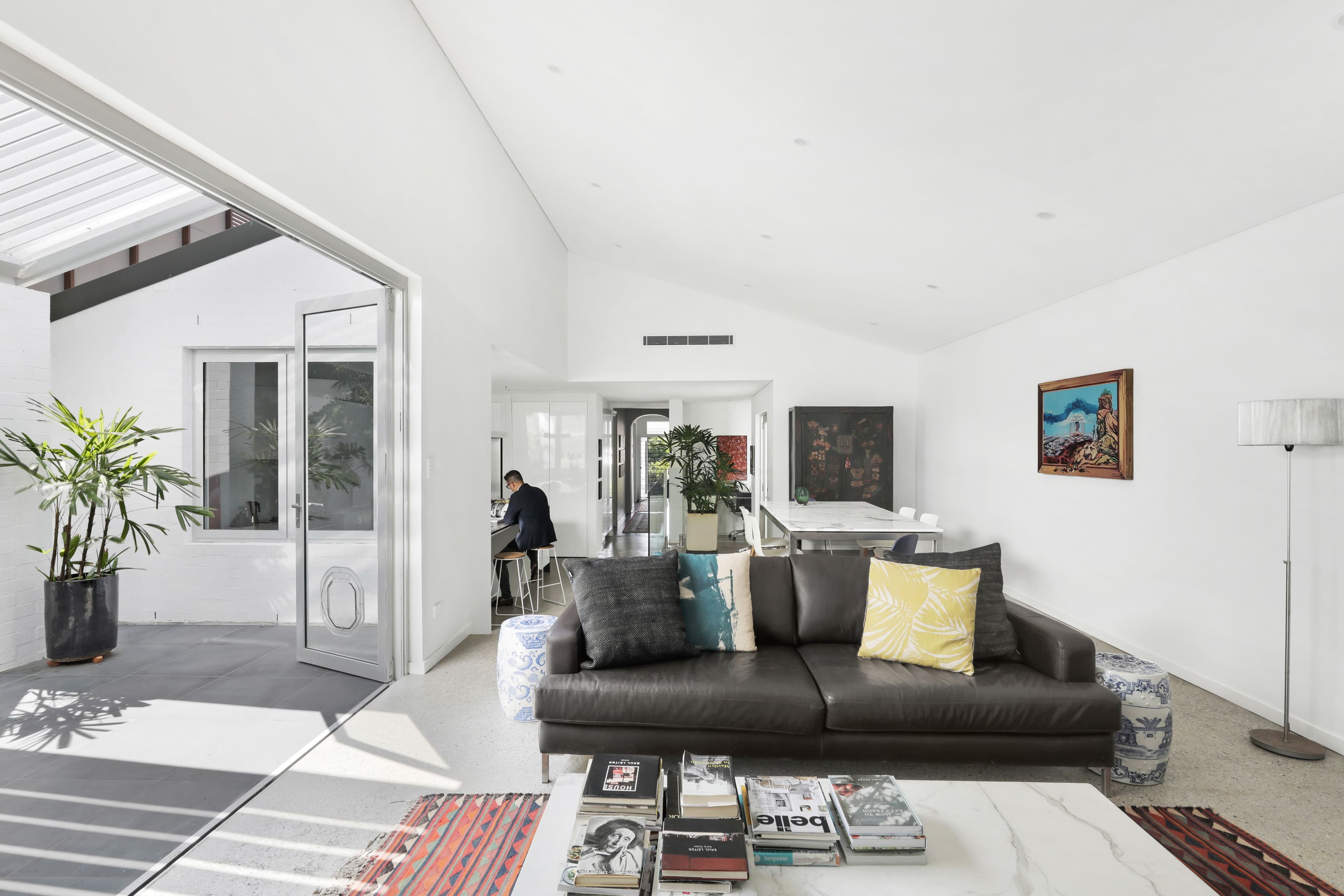 2 Victoria Road, Glebe - Thumbnail 4
