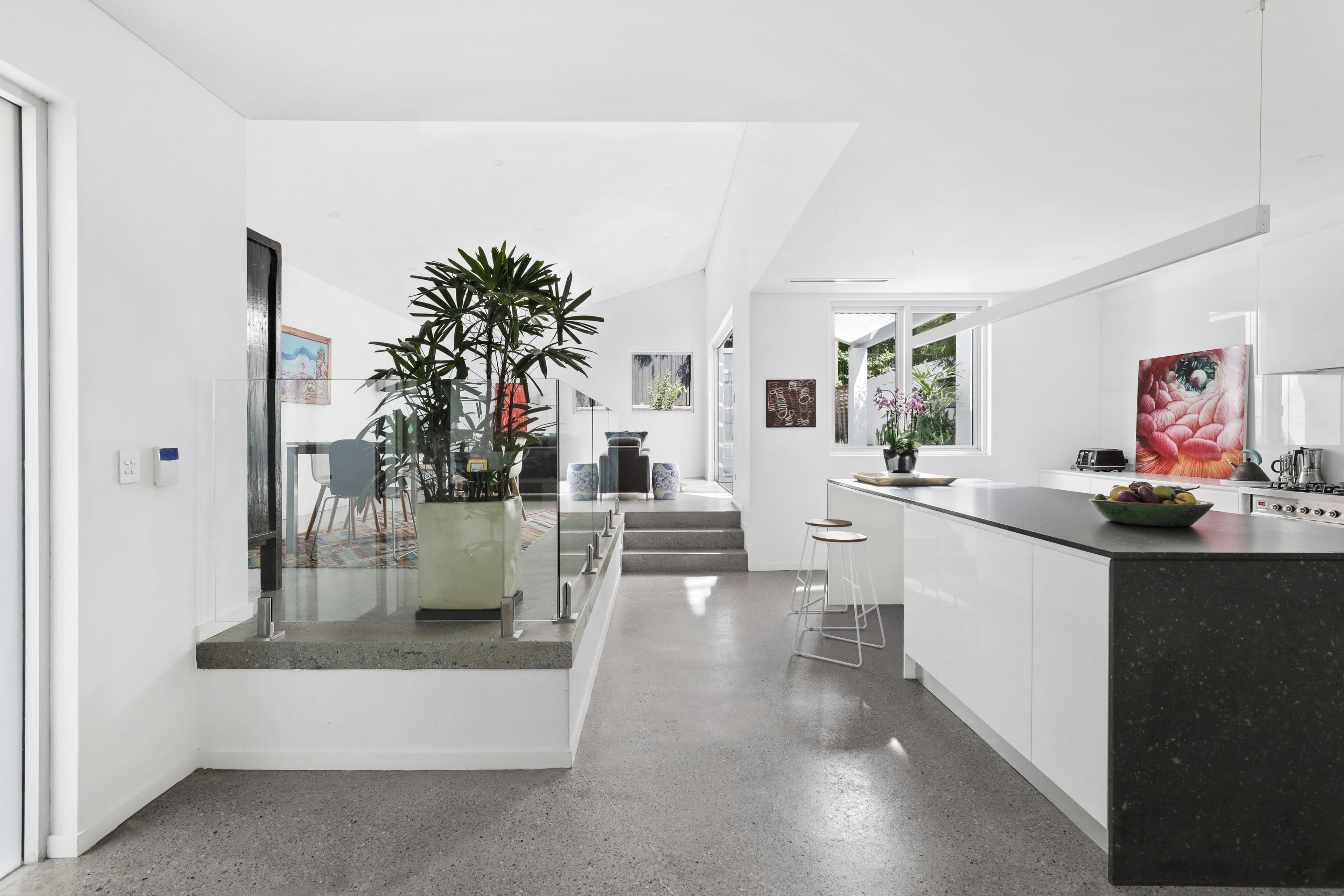 2 Victoria Road, Glebe - Thumbnail 6
