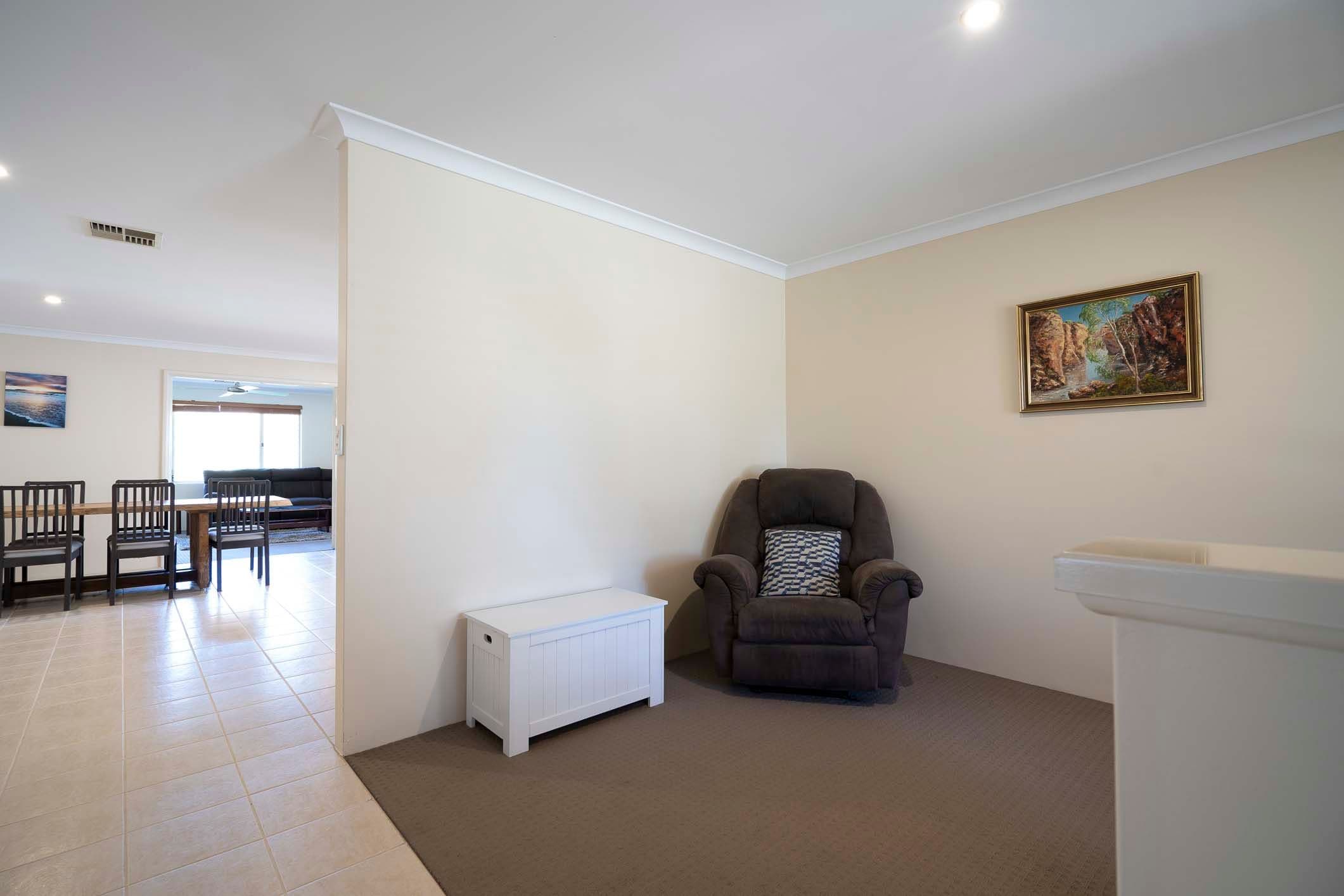 32 Copeland Drive, Redcliffe WA 6104, Redcliffe - Thumbnail 4