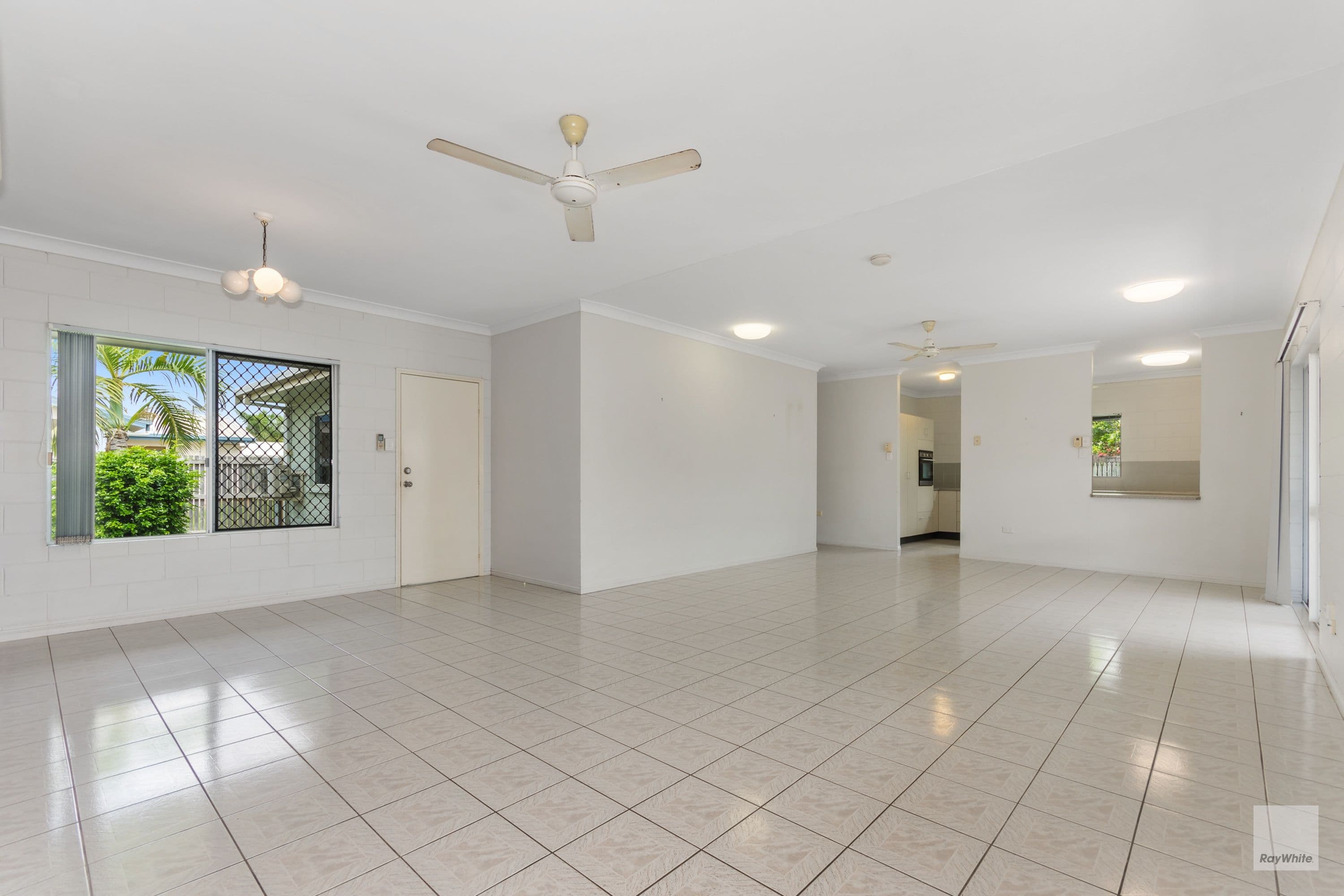 6/21-23 Outhwaite Avenue, Doncaster - Thumbnail 2