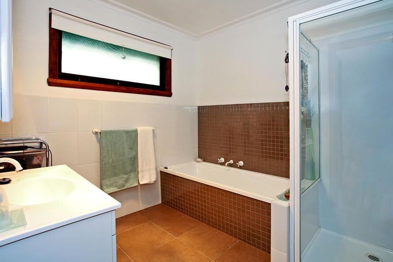 60 Drysdale Avenue, HAMLYN HEIGHTS VIC 3215, Hamlyn Heights - Thumbnail 6