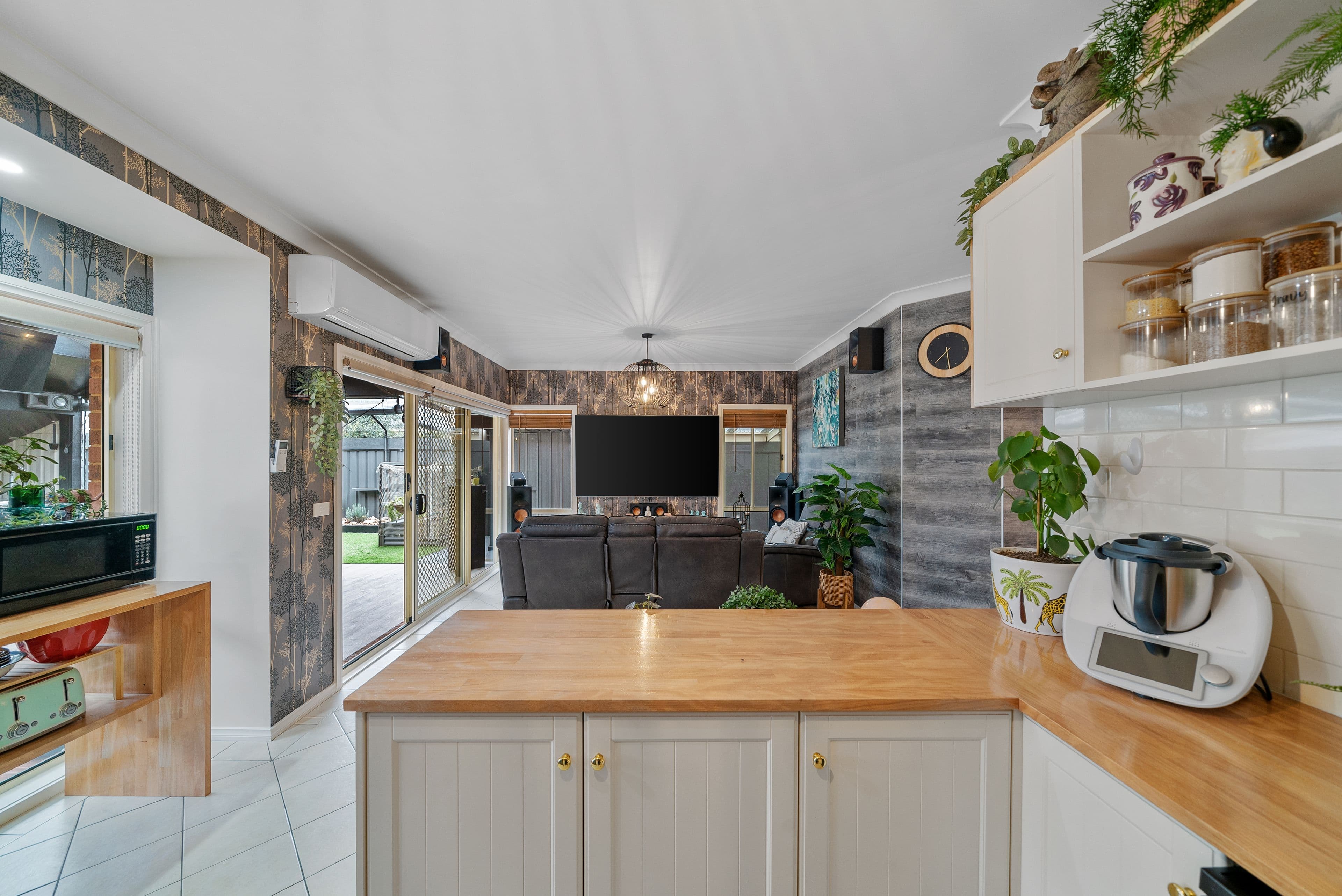 11 Ordsall Close, Caroline Springs VIC 3023, Caroline Springs - Thumbnail 3