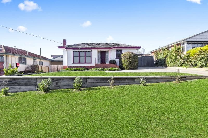 80 Crest Road, Queanbeyan NSW 2620, Queanbeyan - Image 1