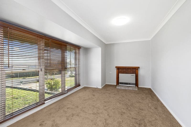 80 Crest Road, Queanbeyan NSW 2620, Queanbeyan - Thumbnail 2