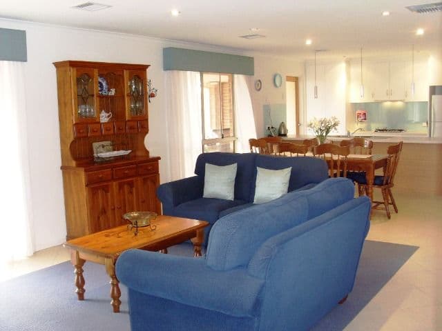 9 Nicholl Avenue, ALDINGA BEACH SA 5173, Aldinga Beach - Thumbnail 3