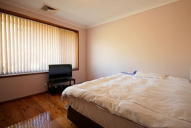4 Josephine Crescent, GEORGES HALL NSW 2198, Georges Hall - Thumbnail 8