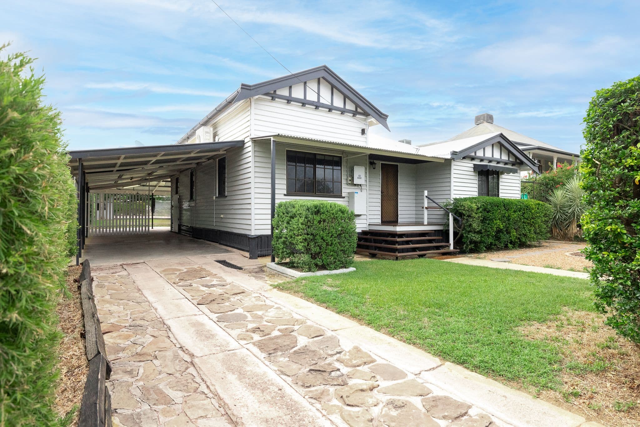 93 Falcon Street, Longreach QLD 4730, Longreach - Thumbnail 2