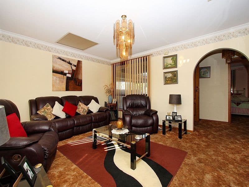 29 Wenden Road, MILL PARK VIC 3082, Mill Park - Thumbnail 4