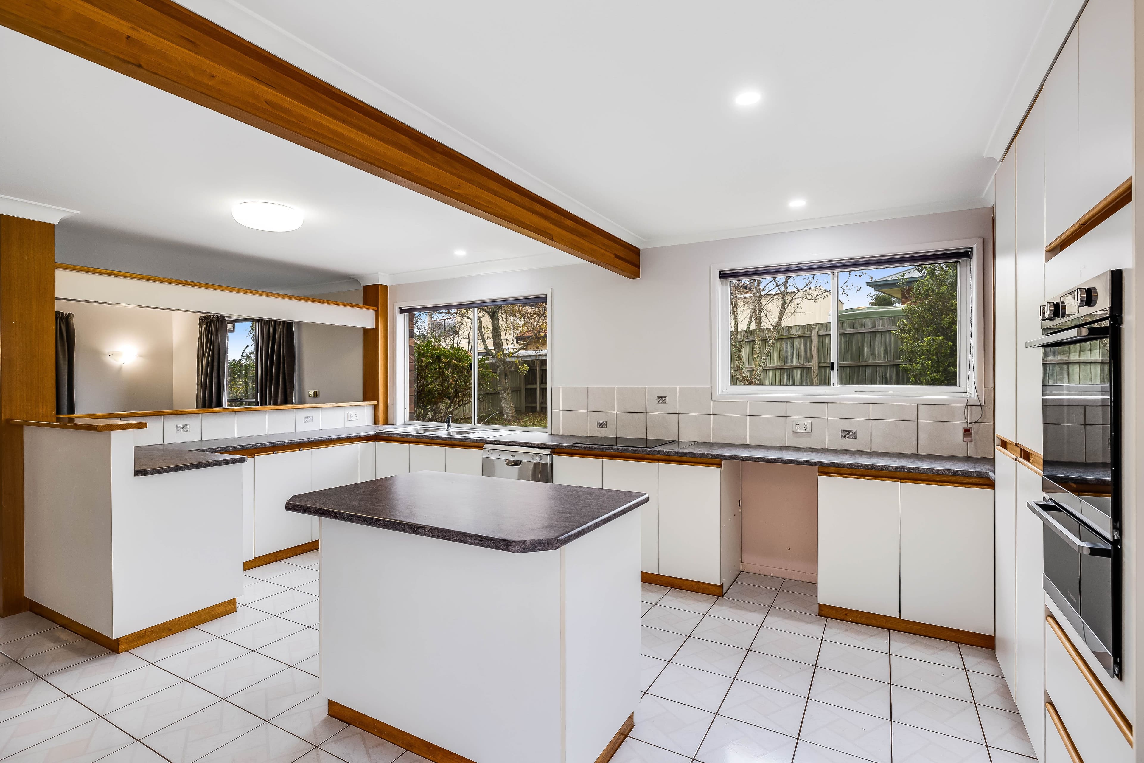16 La Vista Court, Middle Ridge QLD 4350, Middle Ridge - Thumbnail 5