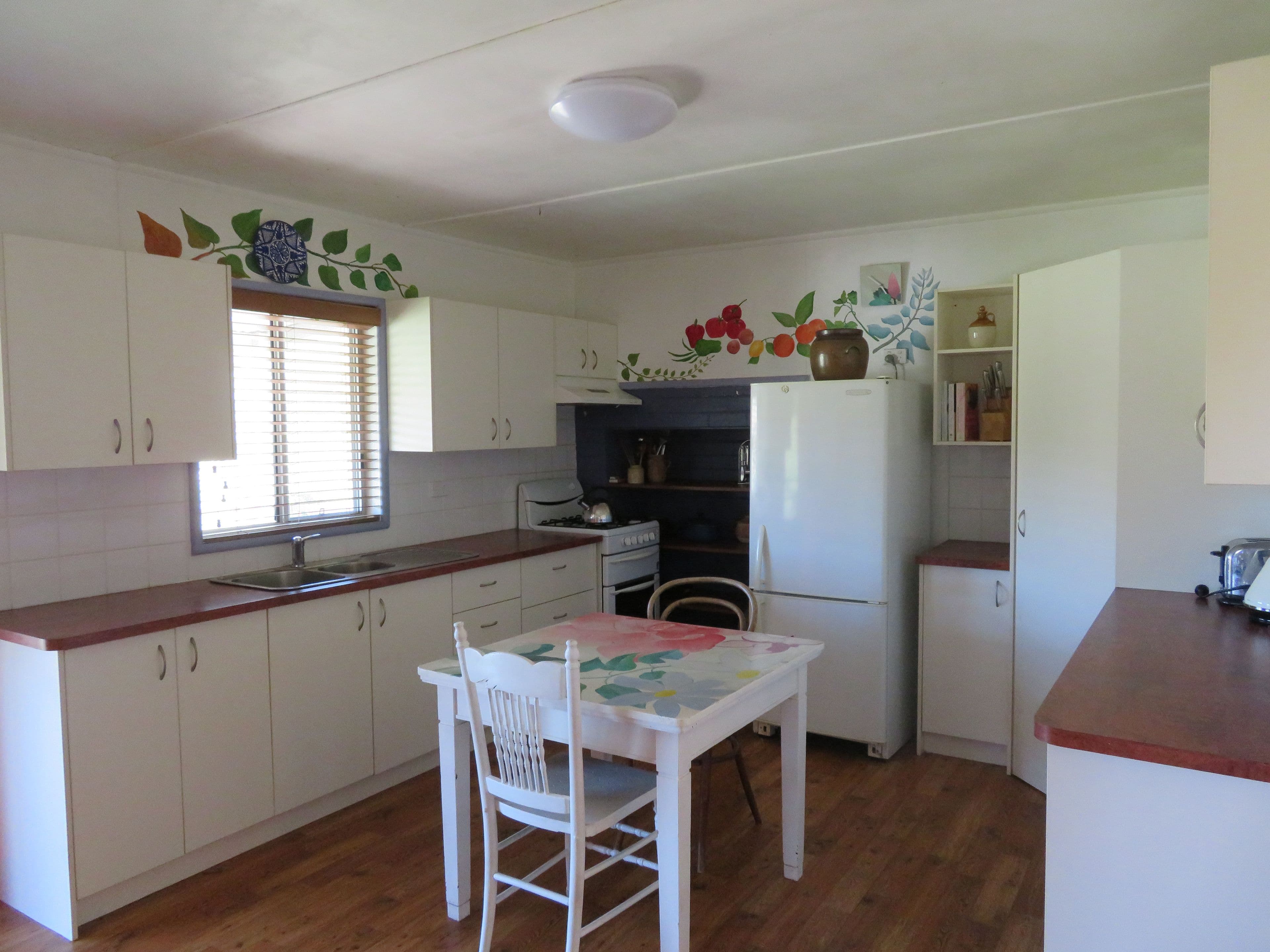 34 Tor Street, Gundagai NSW 2722, Gundagai - Thumbnail 2