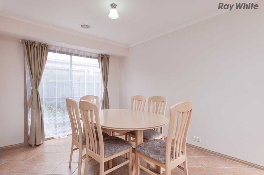 24 Longhurst Crescent, Hillside VIC 3037, Hillside - Thumbnail 3