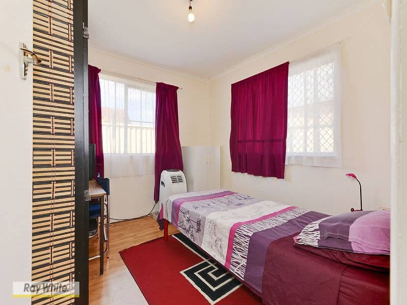 4 Longland Street, REDCLIFFE QLD 4020, Redcliffe - Thumbnail 5