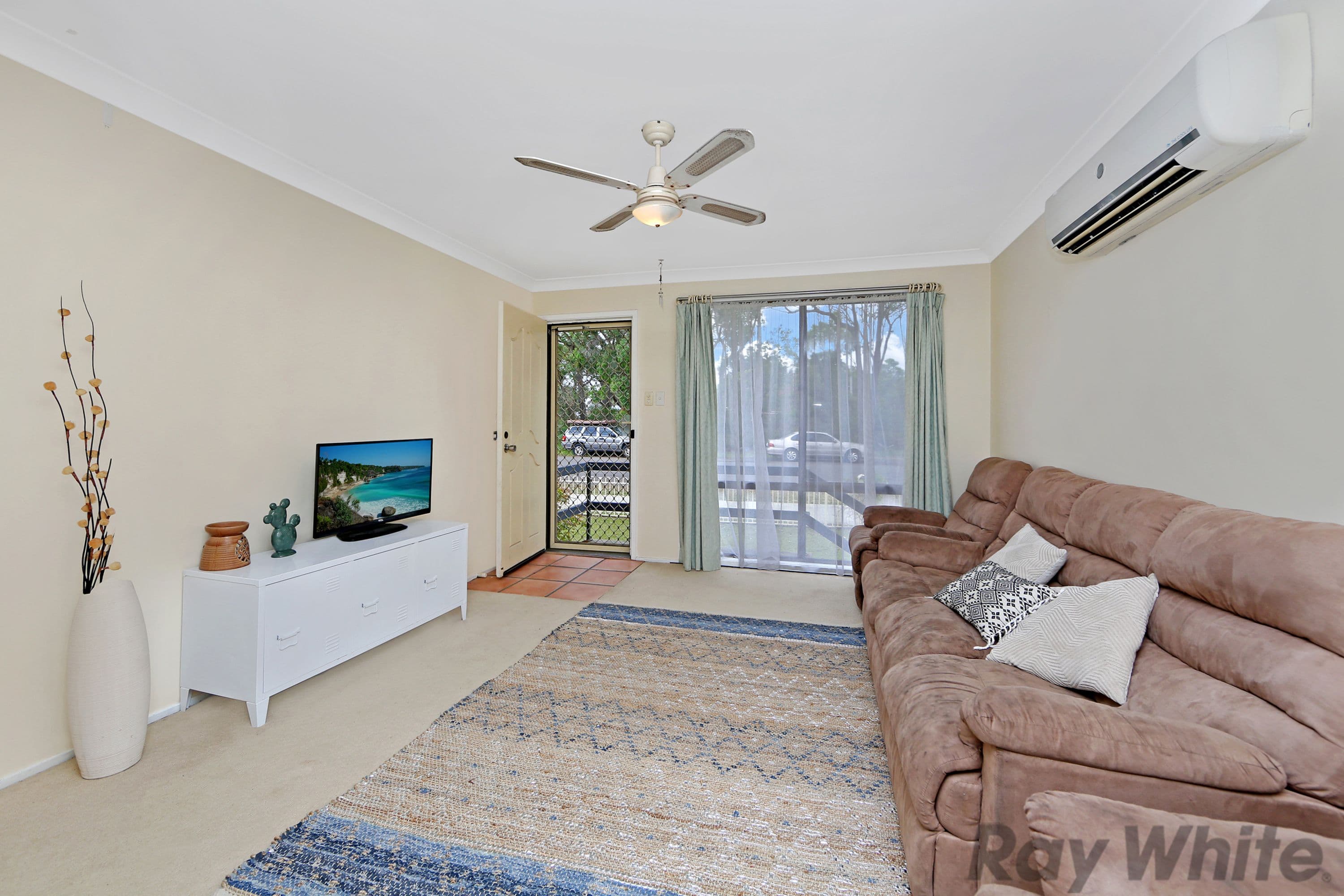 9 Allambee Crescent, Blue Haven - Thumbnail 4