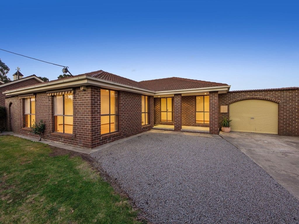4 Chedgey Drive, St Albans VIC 3021, St Albans - Image 1