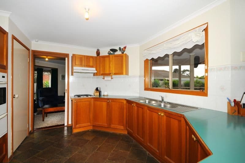 10 Gratlea Court, CARRUM DOWNS VIC 3201, Carrum Downs - Thumbnail 2